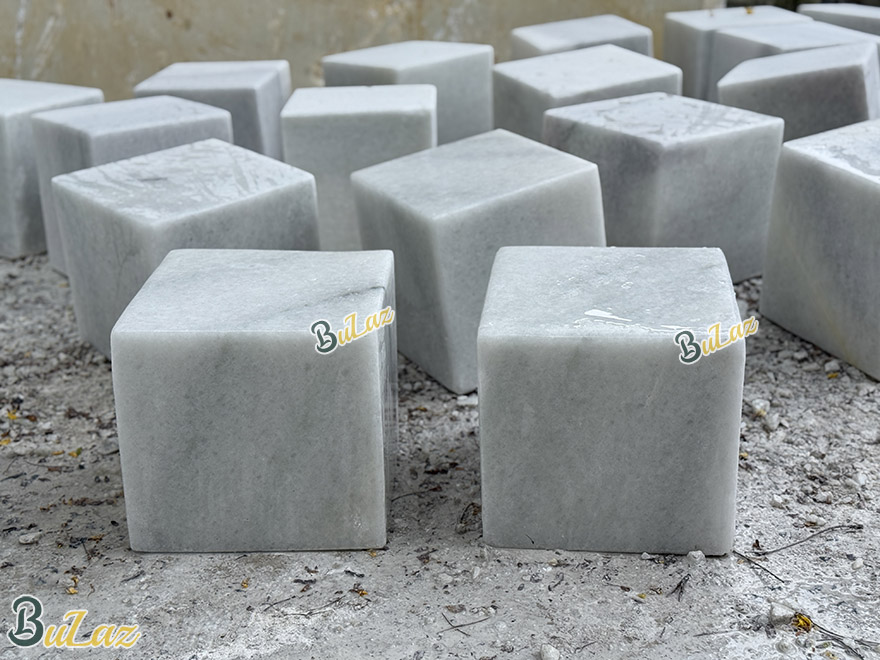 Đá kê chân cột nhà gỗ mẫu vuông 