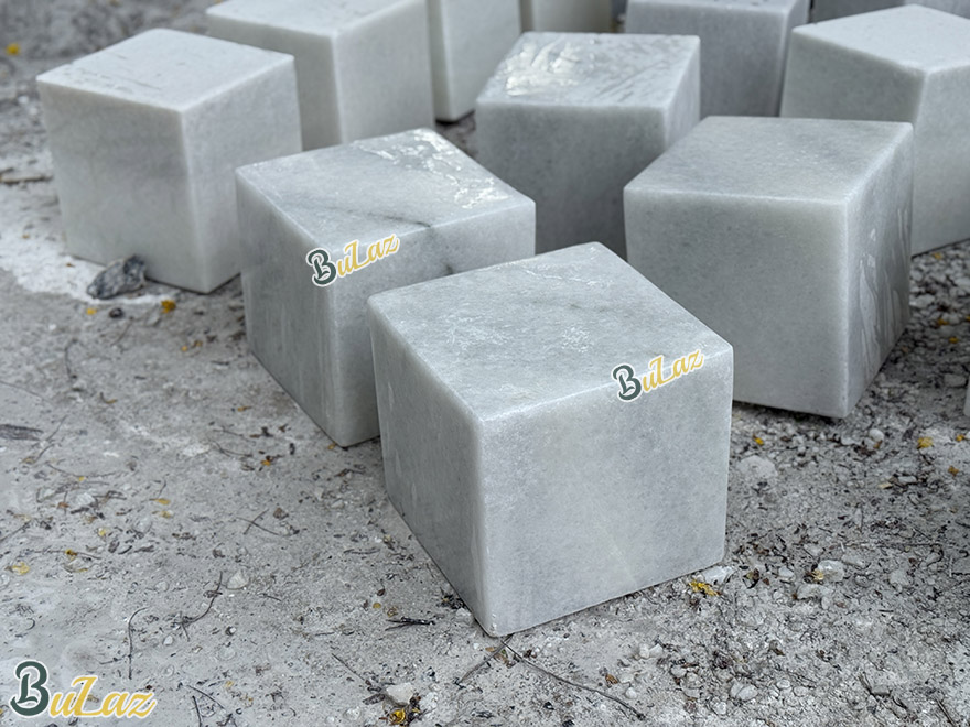 Đá kê chân cột nhà gỗ mẫu vuông 